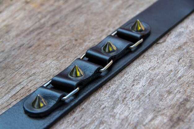 Проверка ремня на наличие повреждений